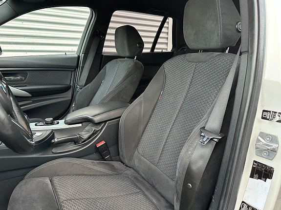 BMW 335d 14 of 28