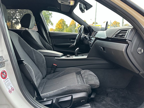 BMW 335d 24 of 28