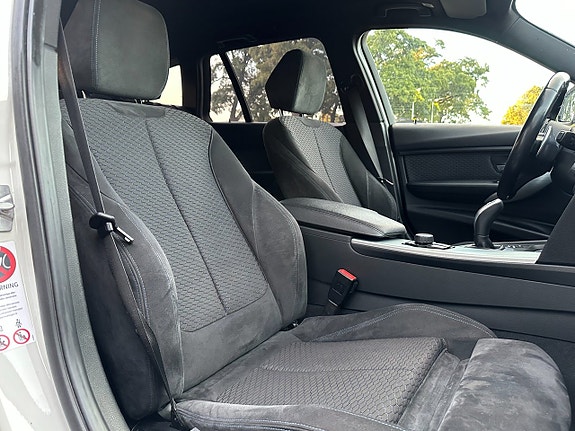 BMW 335d 23 of 28