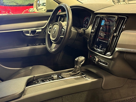 Volvo S90 17 of 26