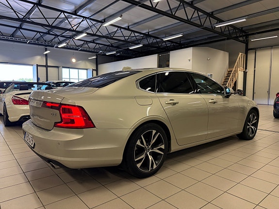 Volvo S90 11 of 26