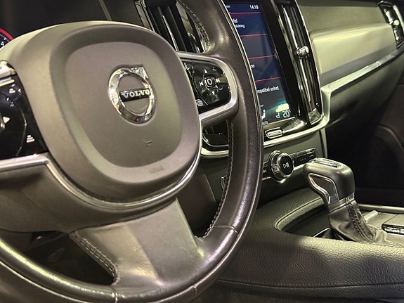 Volvo S90 16 of 26