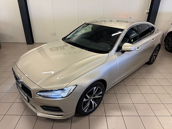 Volvo S90 2 of 26