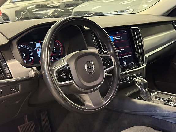Volvo S90 13 of 26