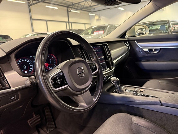 Volvo S90 14 of 26