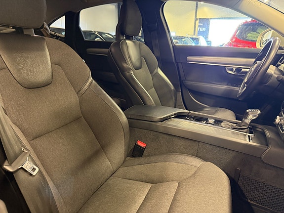 Volvo S90 19 of 26