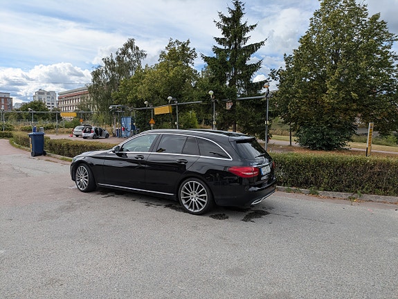 Mercedes-Benz C220 d 4 of 5