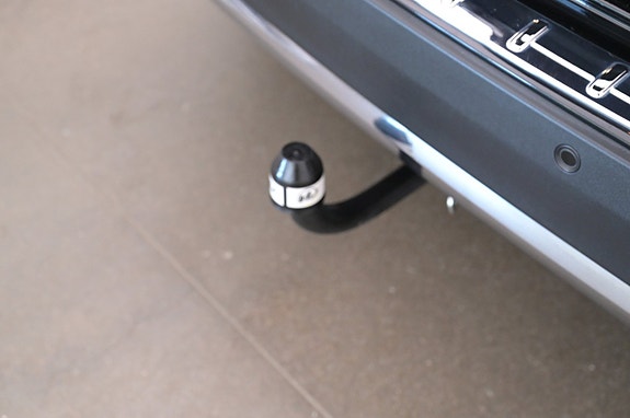 Mercedes-Benz GLA250 e 23 of 27