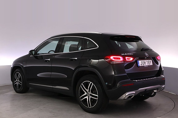 Mercedes-Benz GLA250 e 4 of 27