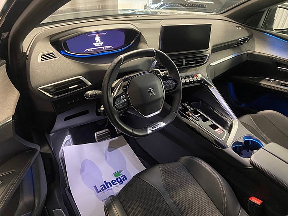 Peugeot 3008 8 of 21
