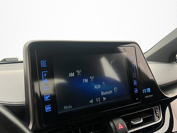Toyota C-HR 20 of 24