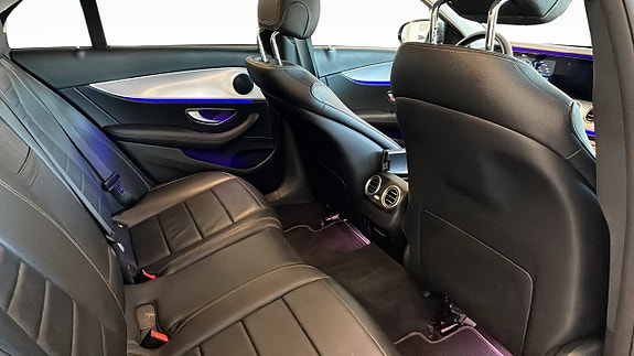 Mercedes-Benz E200 5 of 12