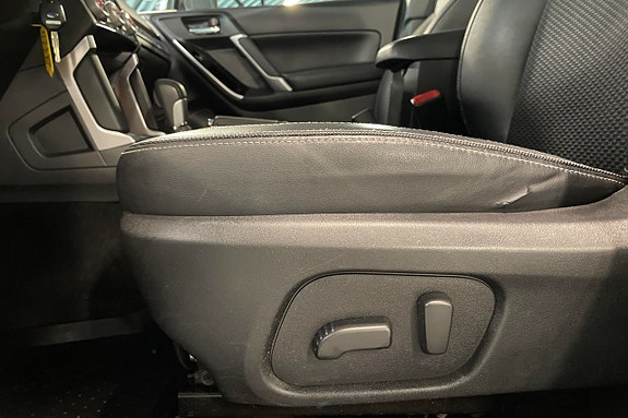 Subaru Forester 30 of 30