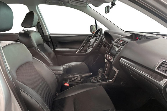 Subaru Forester 14 of 30