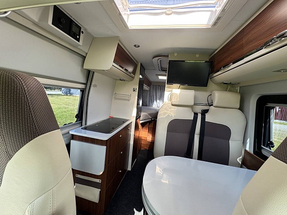 Adria Twin 640 SLX - Nyservad, nya däck, endast 1 ägare 6 of 10