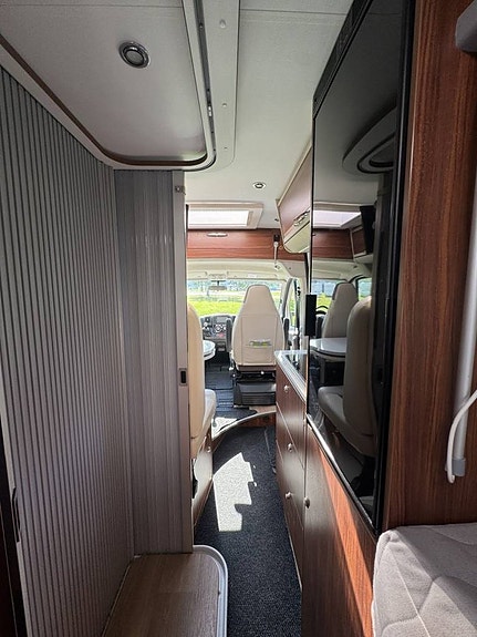 Adria Twin 640 SLX - Nyservad, nya däck, endast 1 ägare 5 of 10