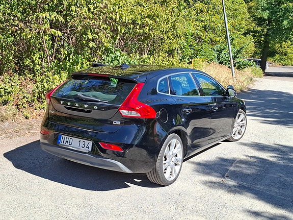 Volvo V40 3 of 6