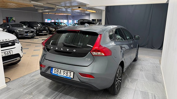 Volvo V40 5 of 15