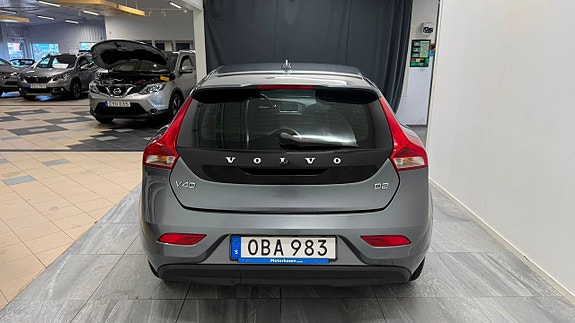 Volvo V40 6 of 15