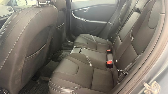 Volvo V40 15 of 15