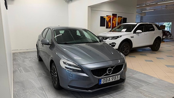 Volvo V40 4 of 15