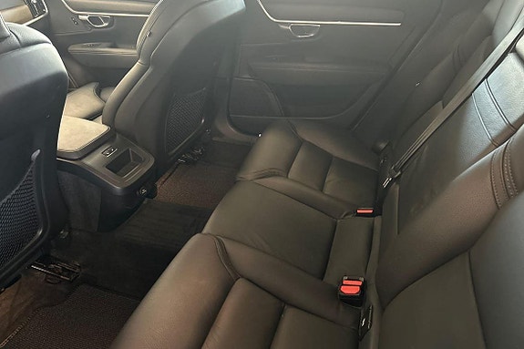 Volvo V90 Cross Country 13 of 21
