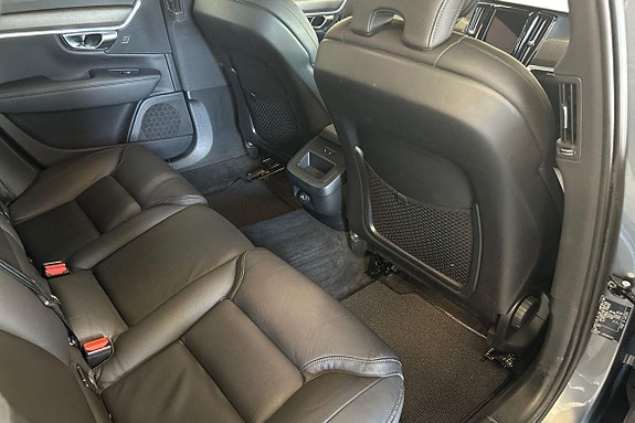 Volvo V90 Cross Country 9 of 21