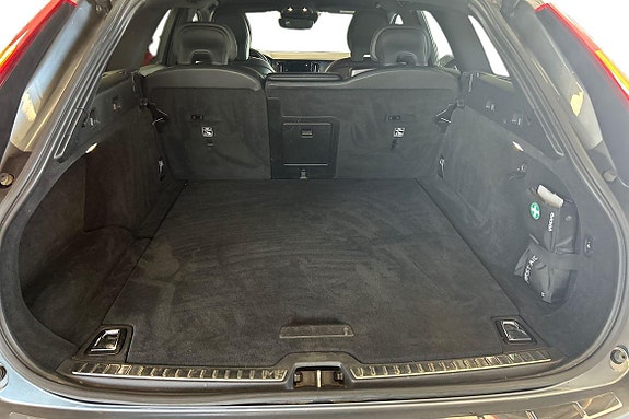 Volvo V90 Cross Country 12 of 21