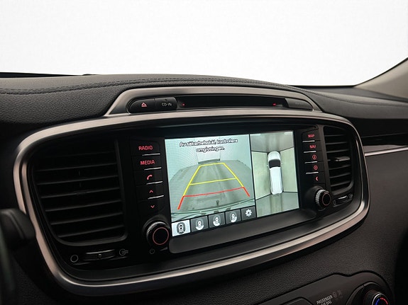 Kia Sorento 24 of 30