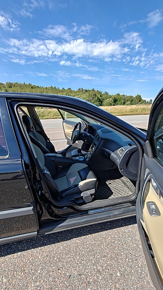 Volvo S60 7 of 9