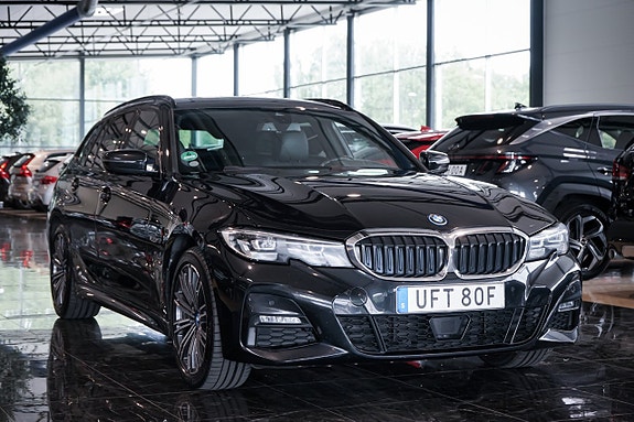 BMW 330e 2 of 30