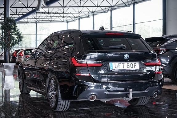 BMW 330e 6 of 30
