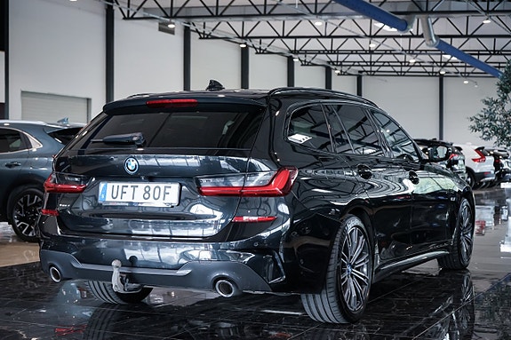 BMW 330e 5 of 30