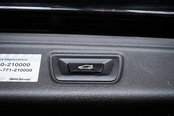 BMW 330e 12 of 30