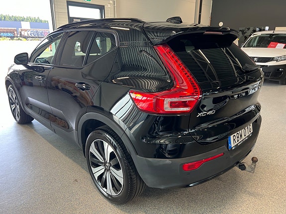 Volvo XC40 6 of 21