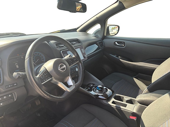 Nissan Leaf 7 of 16