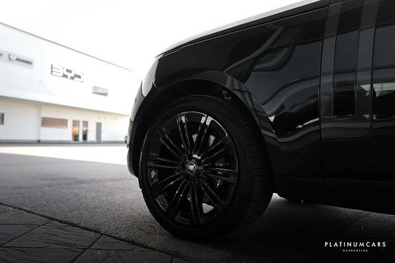 Land Rover Range Rover 22 of 22
