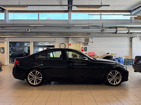 BMW 328i 4 of 8