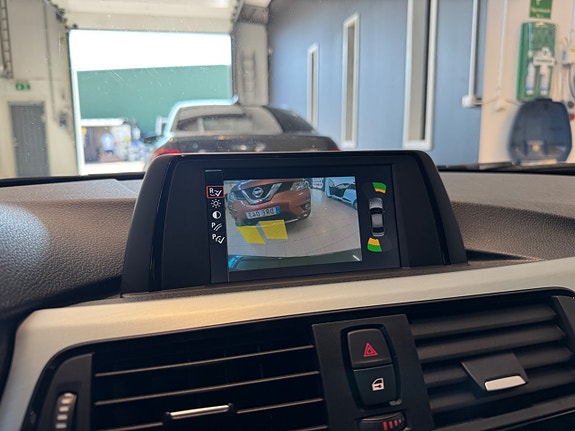 BMW 328i 7 of 8
