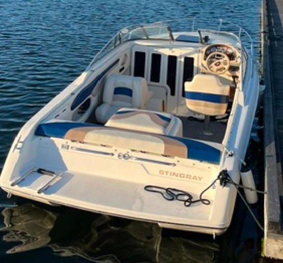 Stingray 220 Cs Med Mercruiser 5,0 EFI 2 of 9