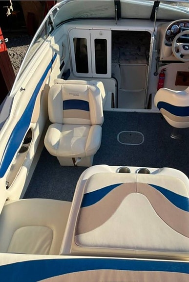Stingray 220 Cs Med Mercruiser 5,0 EFI 4 of 9