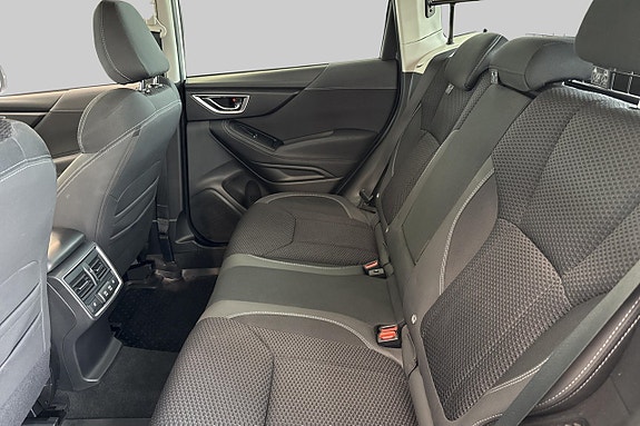 Subaru Forester 9 of 12
