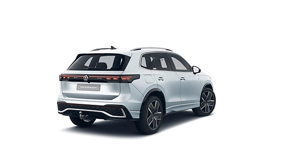 Volkswagen Tiguan 2 of 3