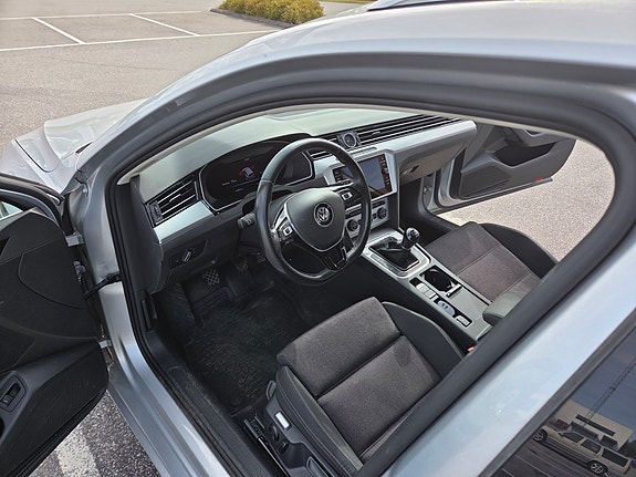 Volkswagen Passat 3 of 4