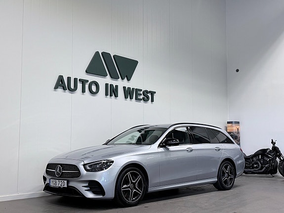 Mercedes-Benz E220 2 of 22