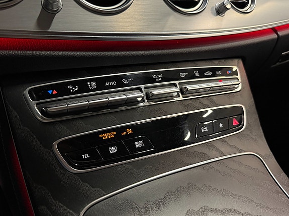 Mercedes-Benz E220 14 of 22