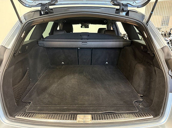 Mercedes-Benz E220 18 of 22