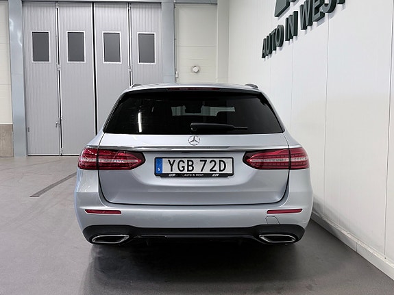 Mercedes-Benz E220 21 of 22