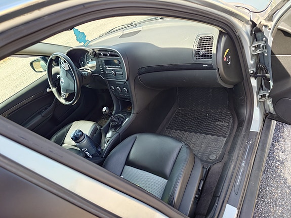 Saab 9-3X 4 of 6