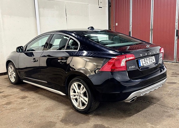 Volvo S60 3 of 6